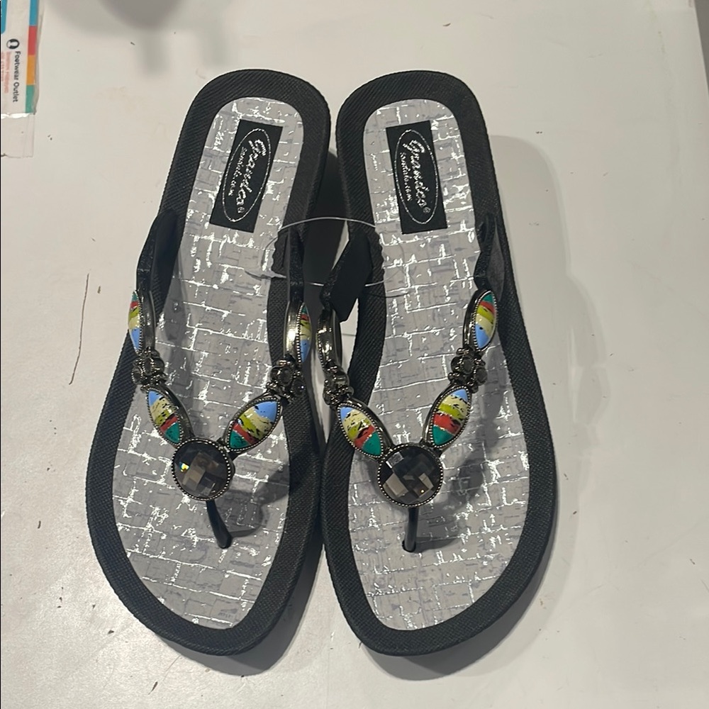 Grandco Women's Black beaded Sandals
